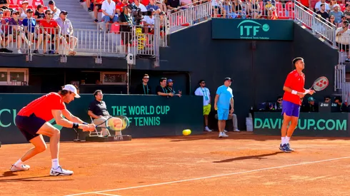 Jarry y Barrios buscan en el dobles el tercer punto para Chile en Copa Davis.
