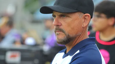 El técnico de los viñamarinos declaró con una frase poco convincente luego de la derrota frente al Cacique.
