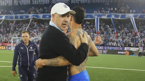 Un hincha cuestionó el armado del plantel y Juan Tagle no se quedó callado.
