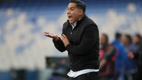 Arturo Sanhueza separa a Felipe Reynero del plantel de Deportes Temuco.
