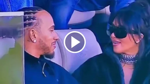 Lewis Hamilton y Kim Kardashian en el Super Bowl LX (Foto: Captura)
