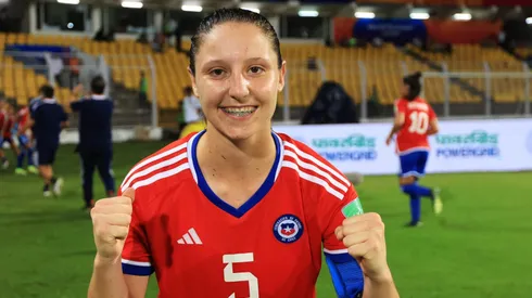 Catalina Figueroa deja en el olvido su paso por la UC y ficha en la U.
