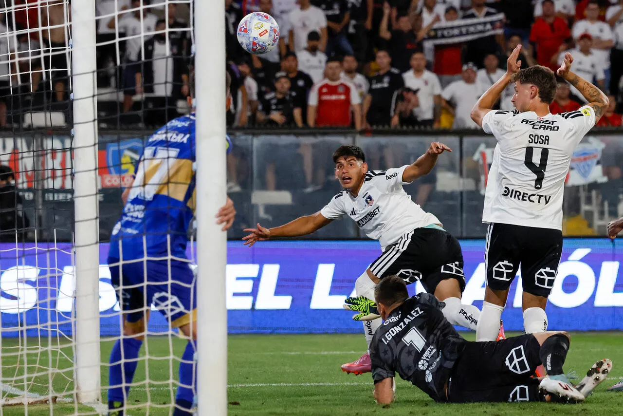 La polémica del gol de Cuevas | Foto: Photosport