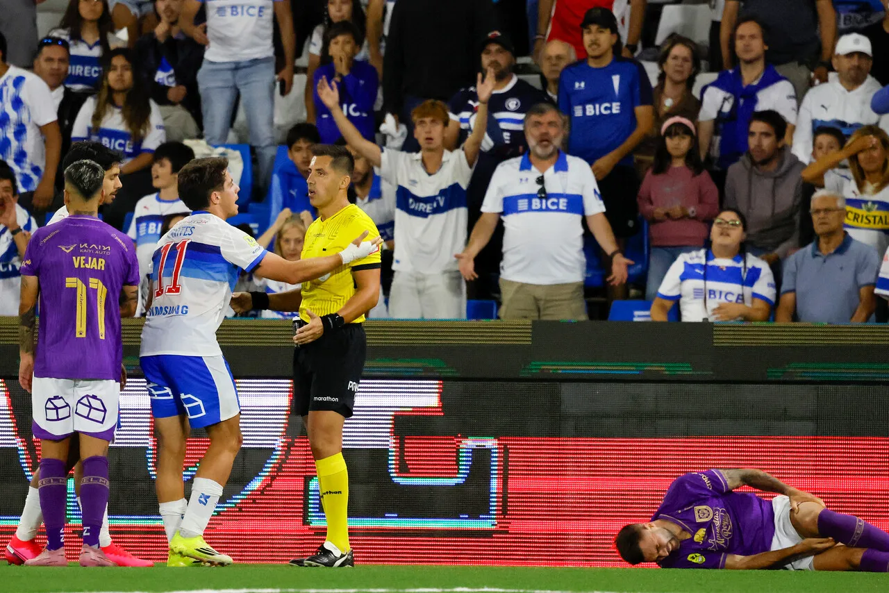 Montes recibió dos fechas de castigo | Foto: Photosport