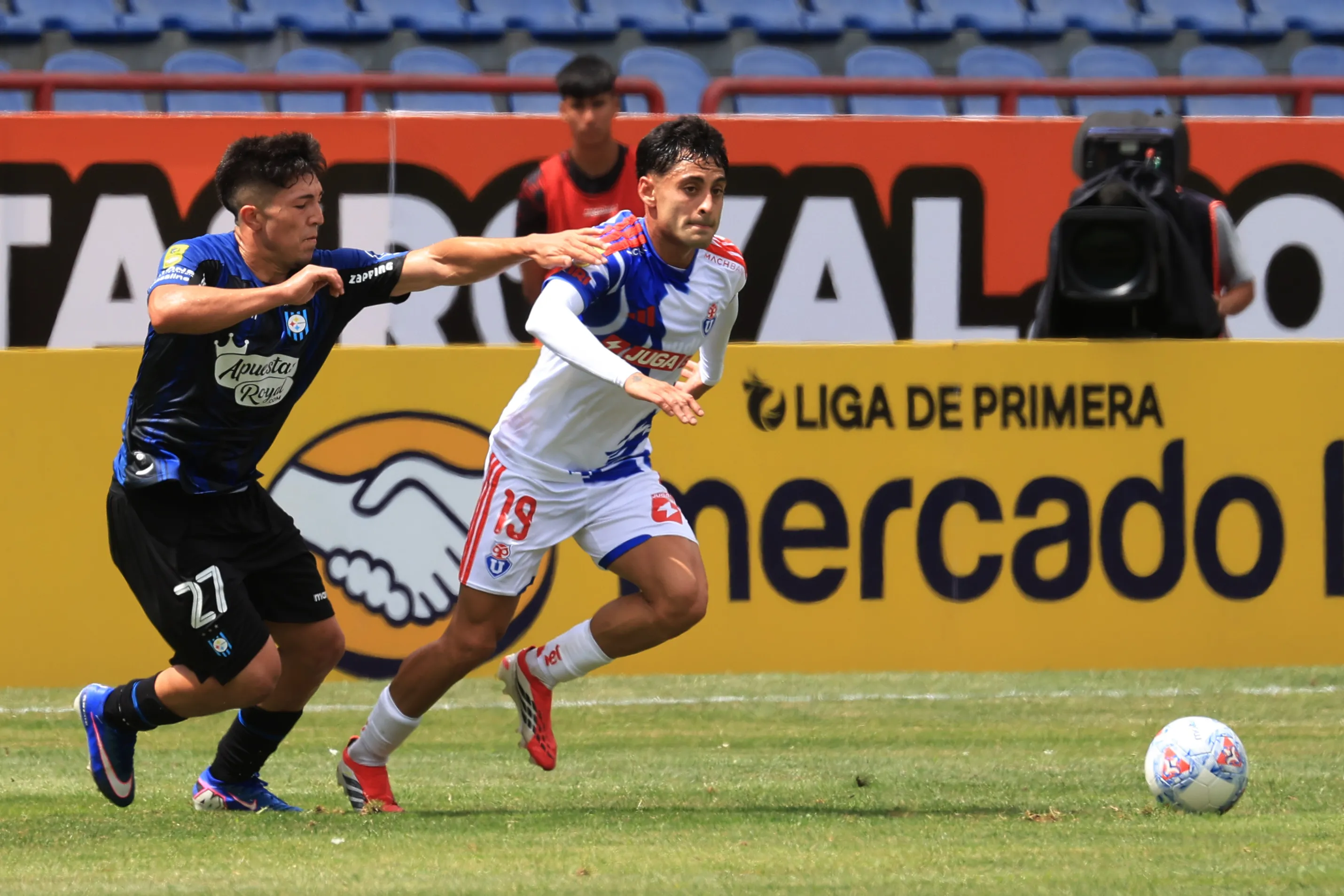 Javier Altamirano no convence en Universidad de Chile. (Imagen: Photosport)