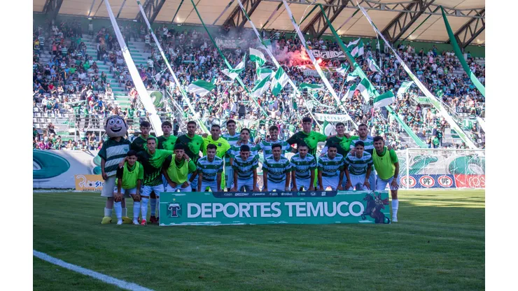 Camarín de Deportes Temuco destroza al Germán Becker.