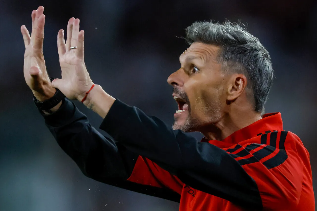 Fernando Ortiz necesita urgente una nueva variante ofensiva (Photosport).