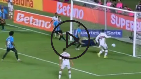 Gonzalo Tapia protagonizó un insólito fallo en el fútbol brasileño
