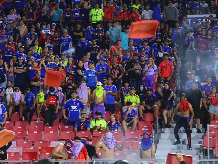 Esta es la decisión de U. de Chile para los abonados de Galería Sur