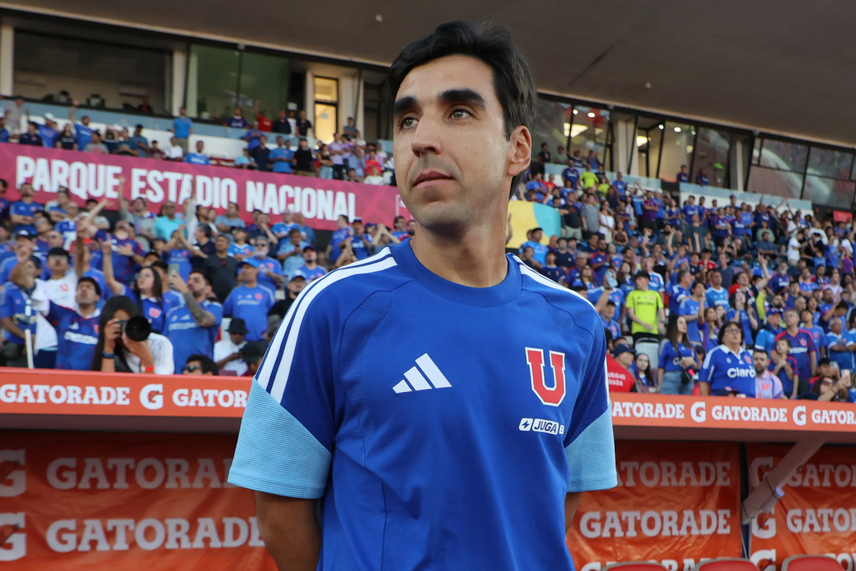 Francisco Meneghini definió el equipo titular de Universidad de Chile. (Imagen: Photosport)