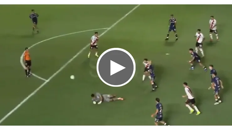 El golero chileno tuvo un error al intentar despejar un balón que casi culminó en el empate de los Millonarios.