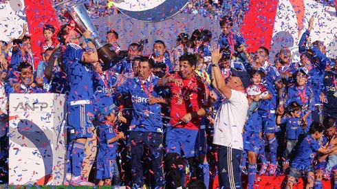 Este entrenador campeón con Universidad de Chile no descarta su regreso.
