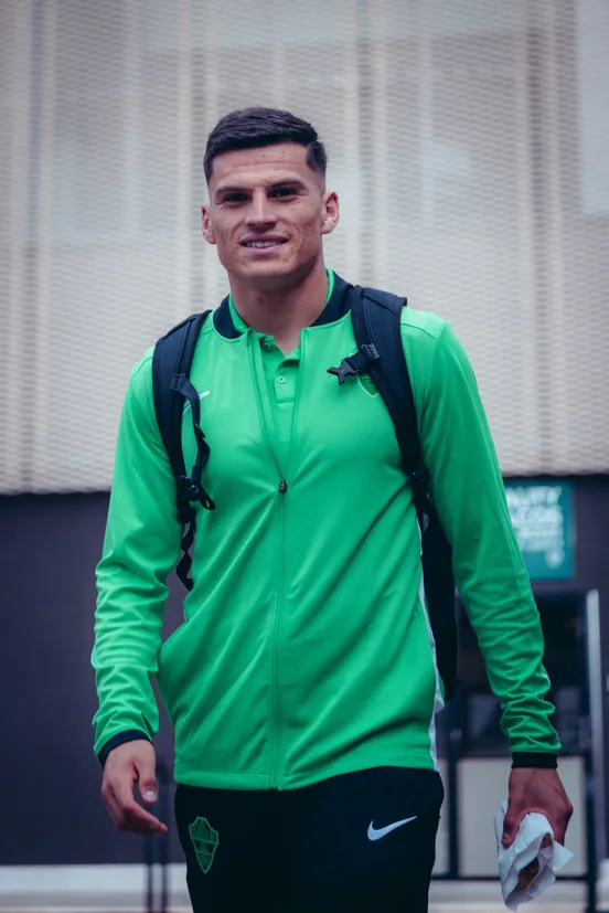 Foto: @elchecf en X. Lucas Cepeda será titular por primera vez