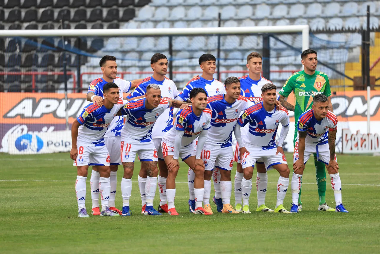 Así formará la U ante Palestino en La Cisterna (Photosport).