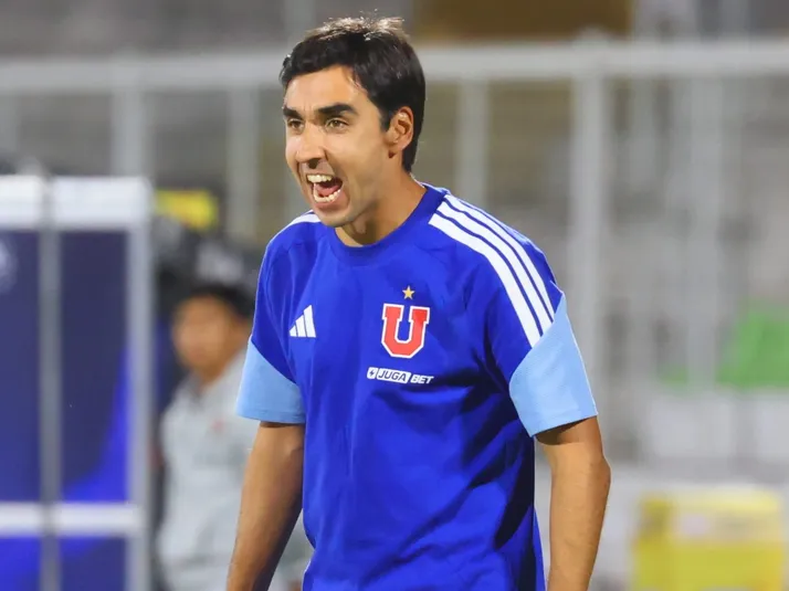 Streamer fanático de la U le da con todo a Paqui Meneghini: "No da para más"