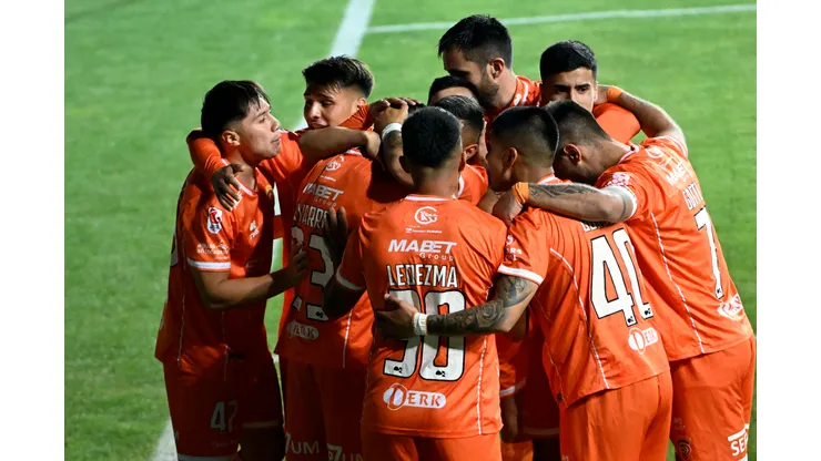 Los naranjas cuentan con 4 jugadores menos para su inicio en el torneo chileno.