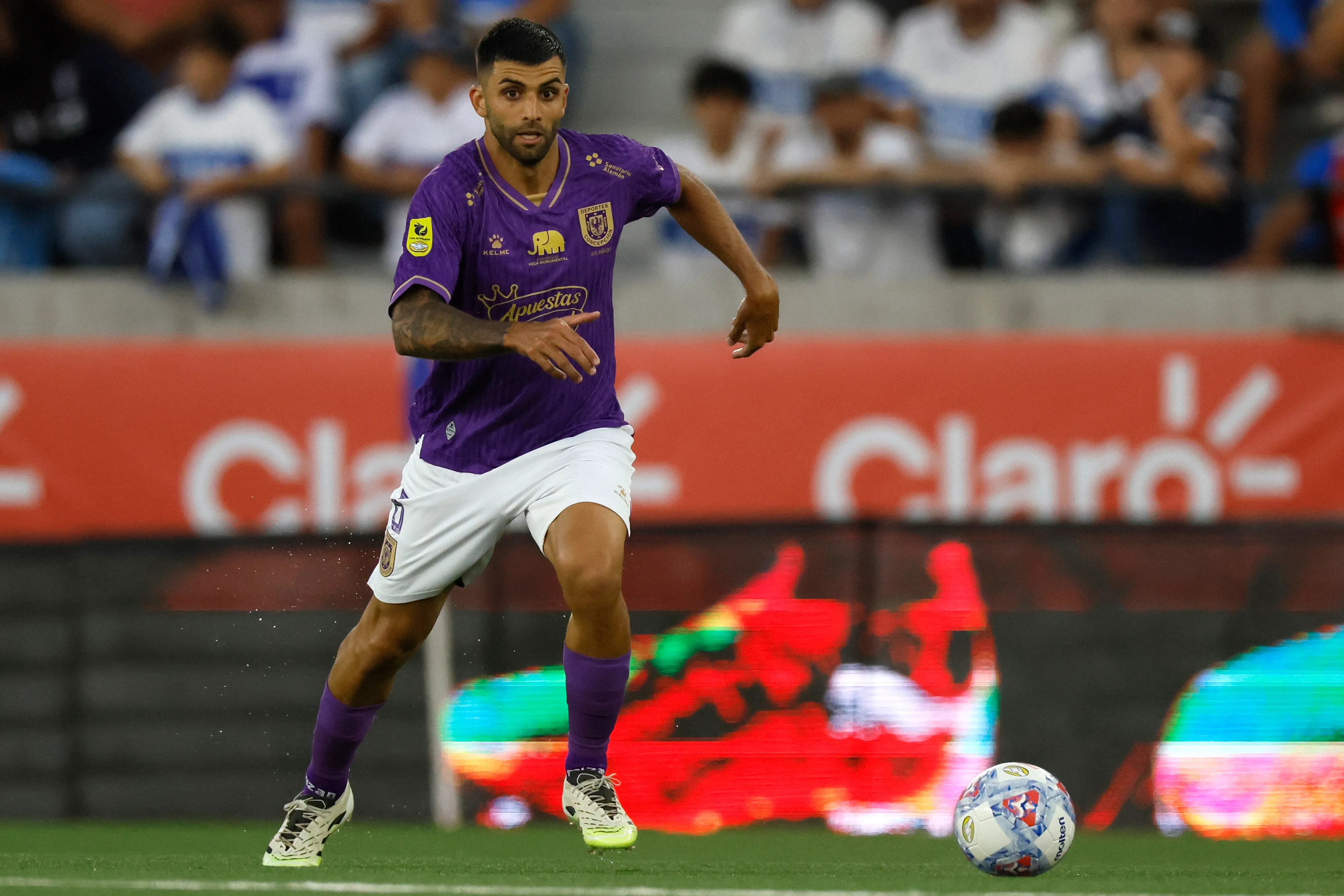 Mauricio Vera no jugó ante Universidad de Concepción para partir a Nacional de Uruguay.