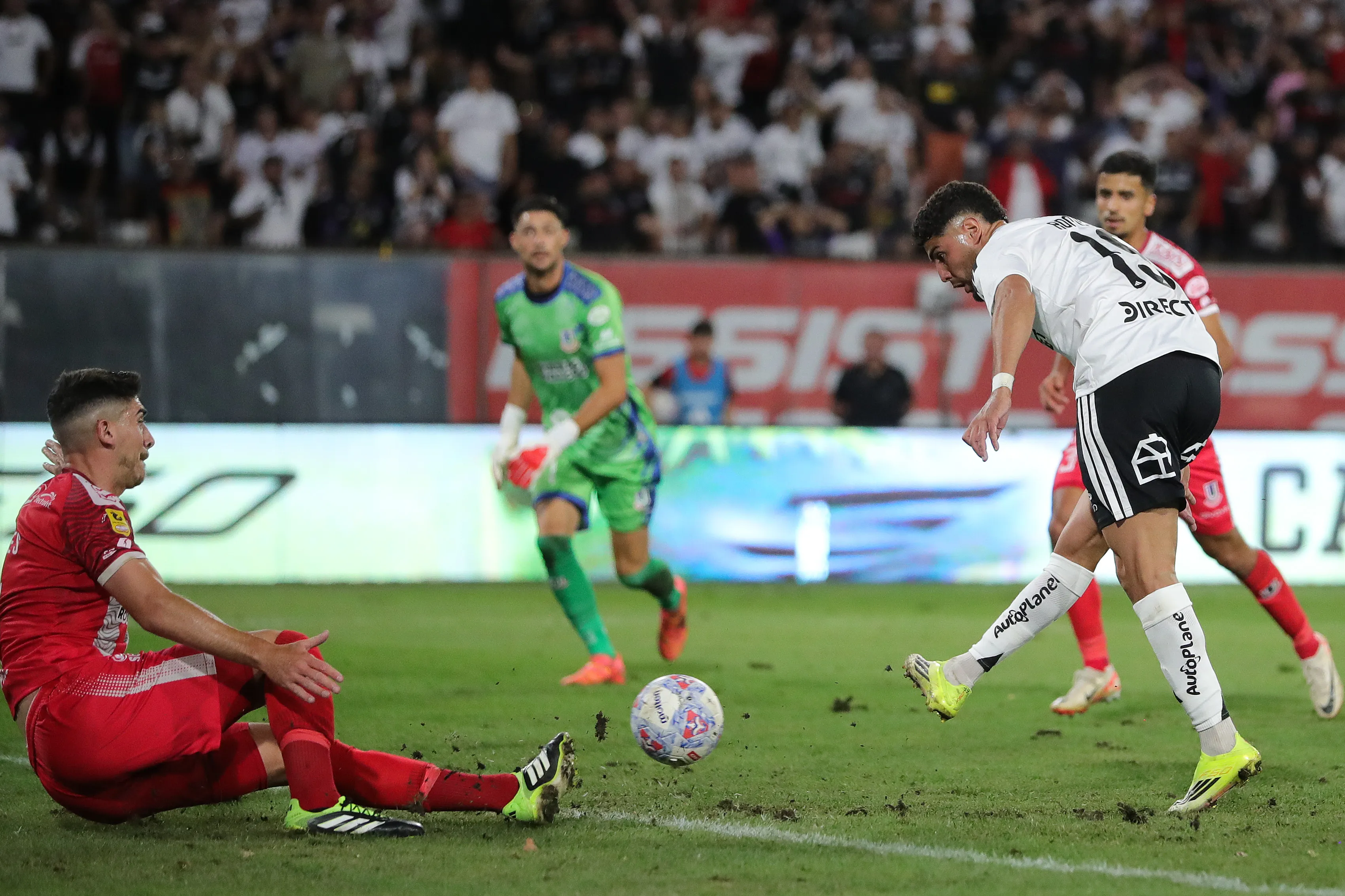 Colo Colo venció a La Calera en la agonía