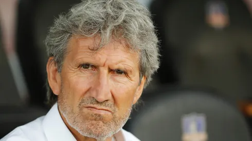 Hinchas albos perdieron la paciencia con Morón.
