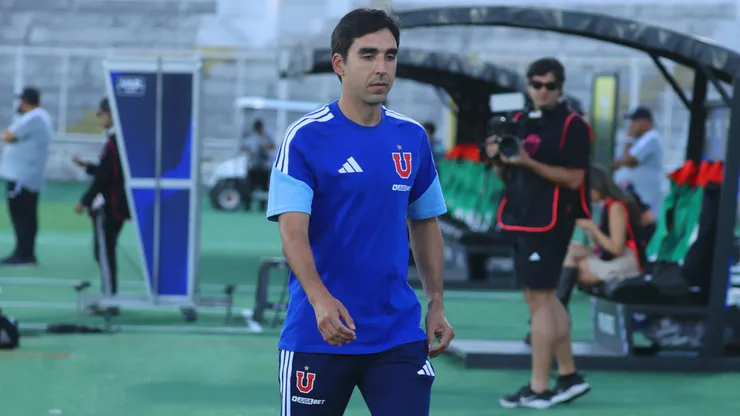 Francisco Meneghini está en la cuerda floja en Universidad de Chile.