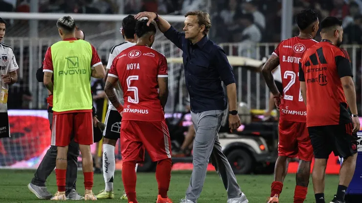 DT de Unión La Calera deja la grande contra el arbitraje tras caer ante Colo Colo