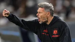 Un histórico referente del mundo albo le 'prestó ropa' a Ortiz en la banca de Colo Colo.