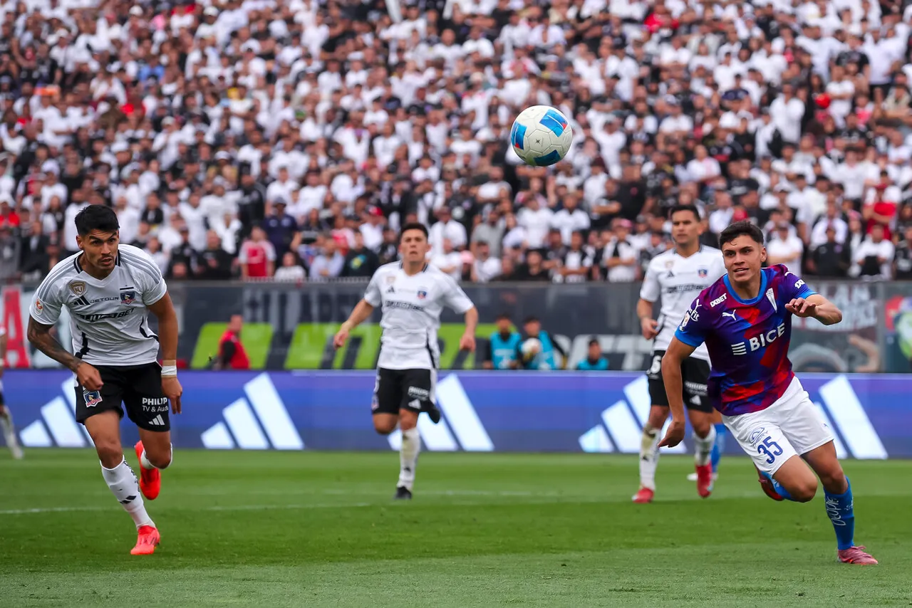 Neira ve más peligroso a Colo Colo que la U. | Foto: Photosport