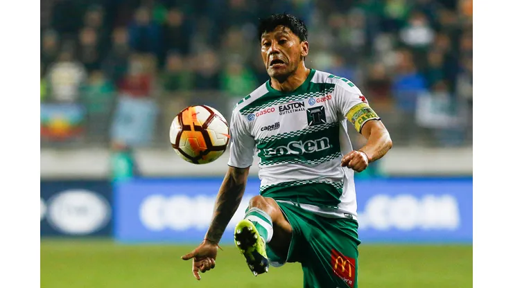Cristián Canio defiende a Marcelo Salas y a Arturo Sanhueza.