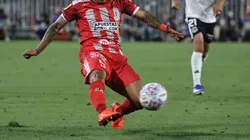 Unión La Calera se refuerza con joven figura de los Albos.