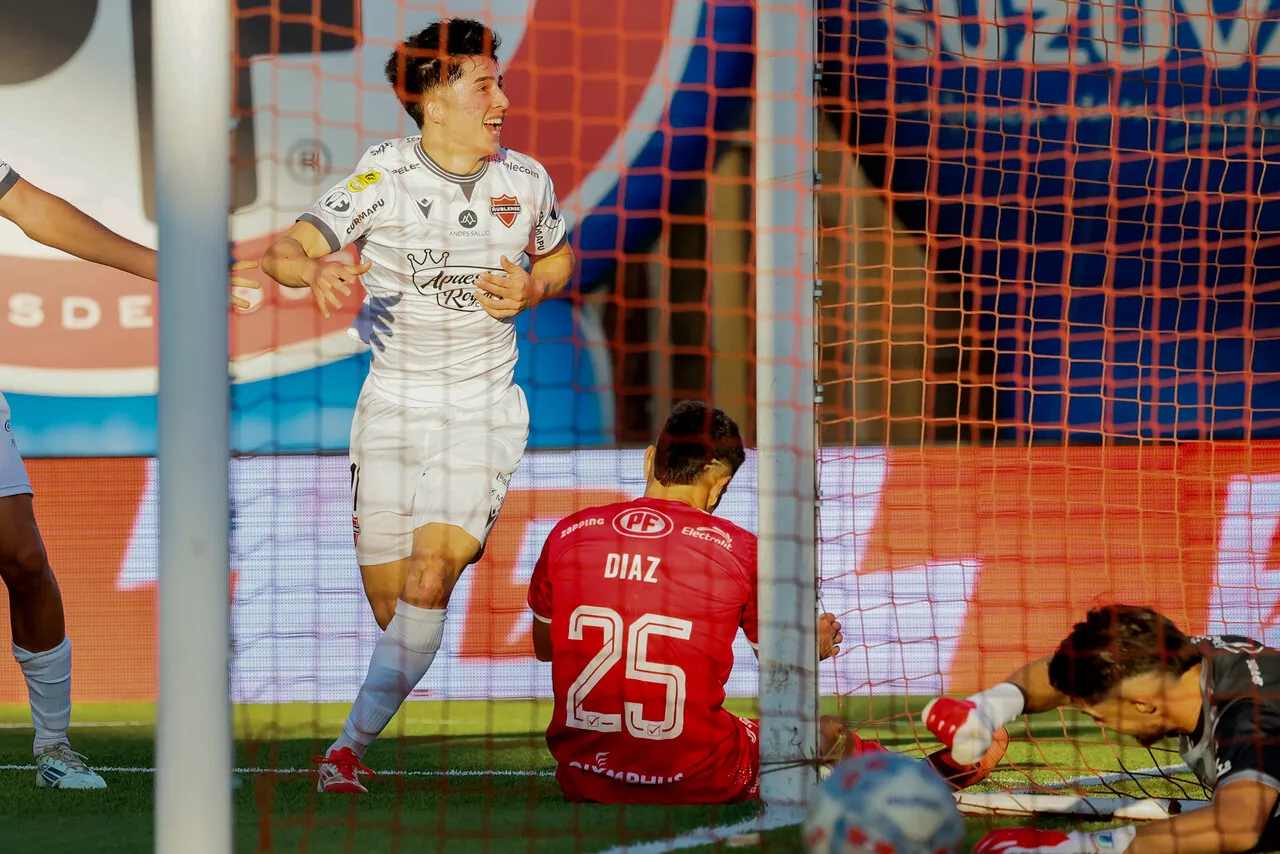 Ñublense es el nuevo puntero de la Liga de Primera (Photosport).