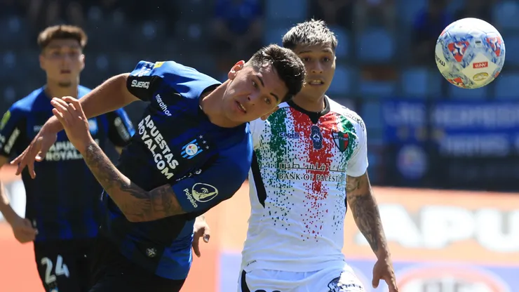 Huachipato venció a Palestino en Talcahuano.
