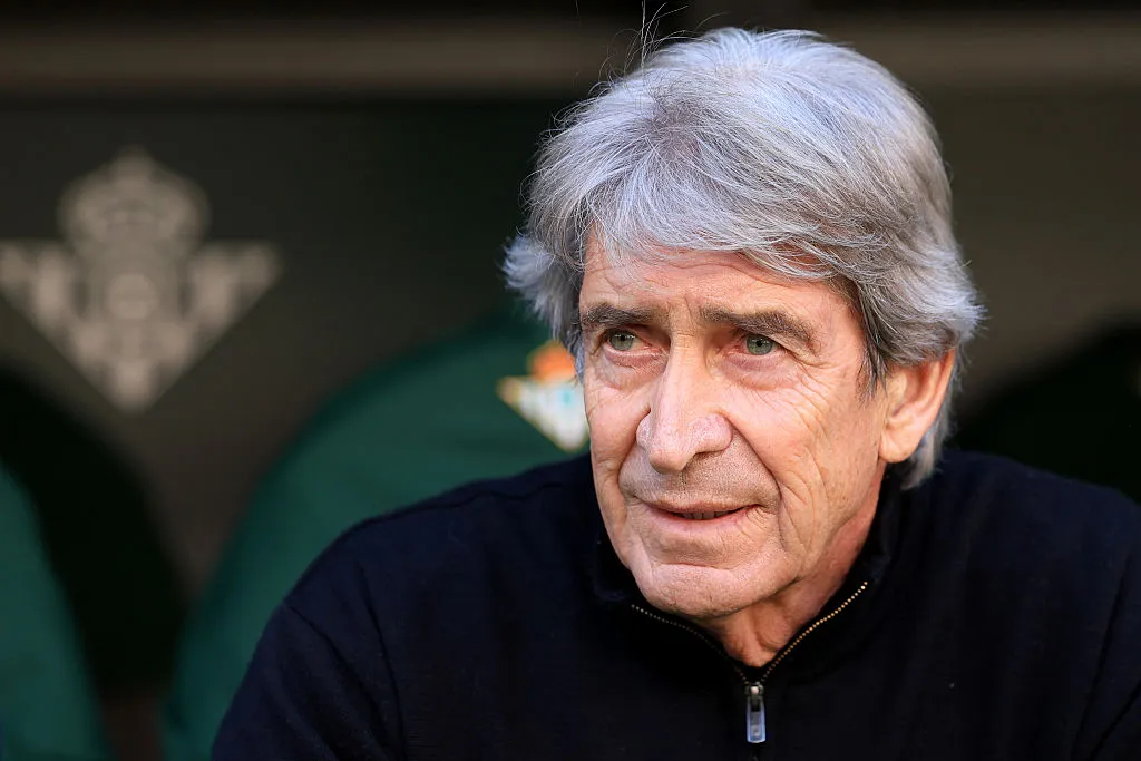 SEVILLE, SPAIN – FEBRUARY 21: Manuel Pellegrini, Head Coach of Real Betis, looks on prior to the LaLiga EA Sports match between Real Betis Balompie and Rayo Vallecano de Madrid at Estadio La Cartuja on February 21, 2026 in Seville, Spain. (Photo by Fran Santiago/Getty Images)