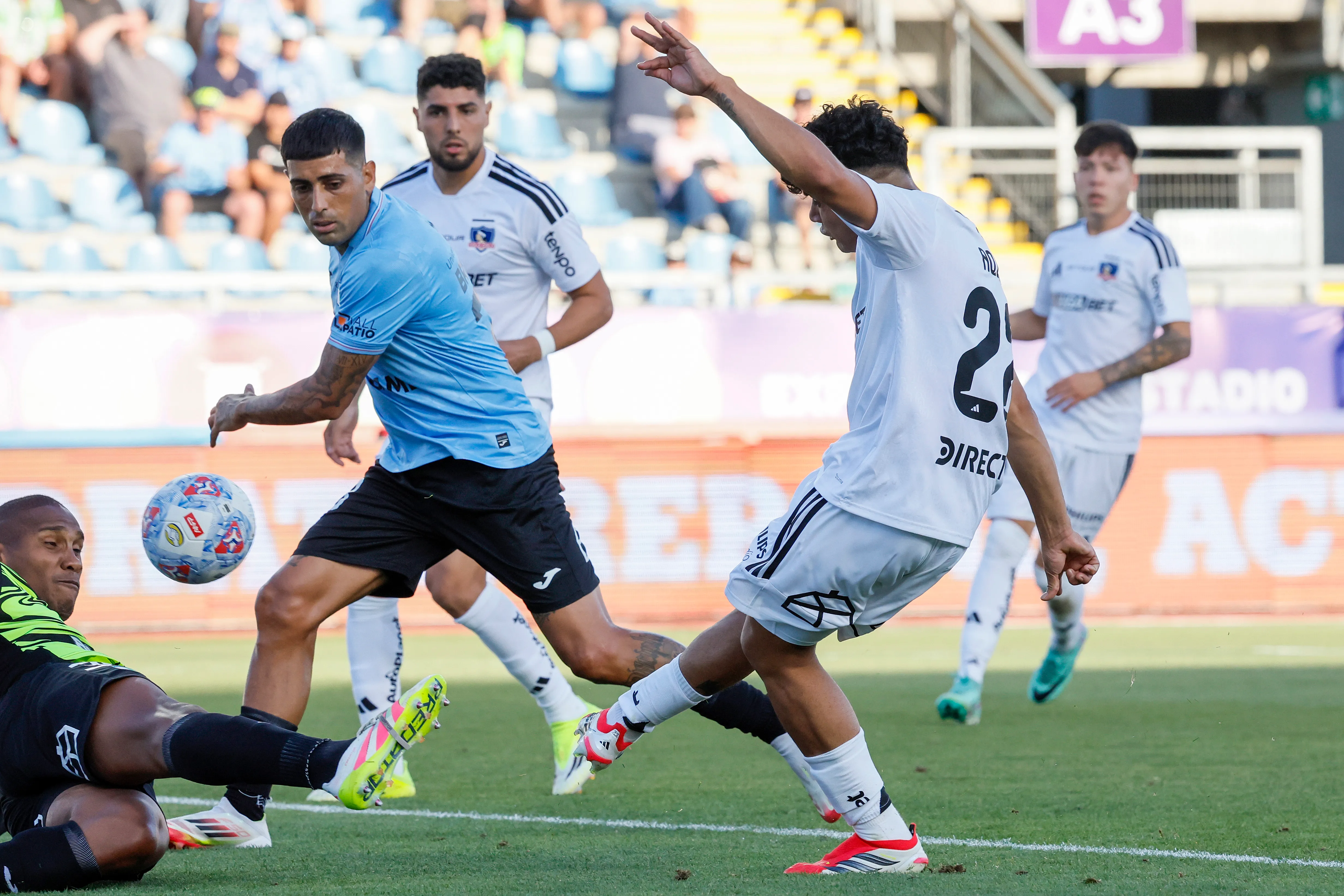 Gol de Claudio Aquino para Colo Colo