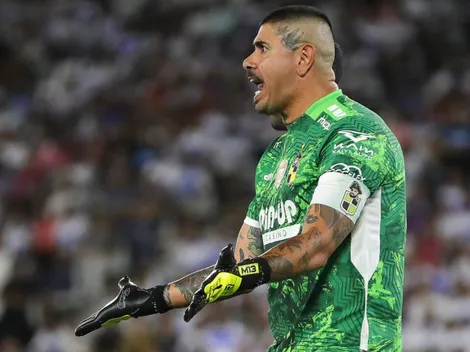 Mono Sánchez sufrió en el Claro Arena: La burla de los hinchas de la UC