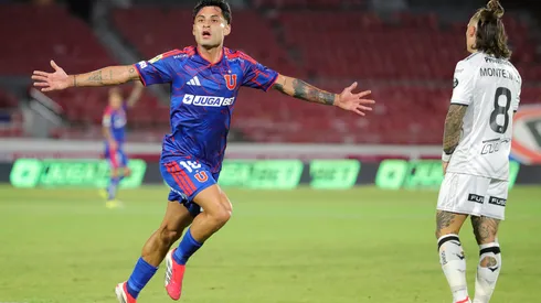 Javier Altamirano empata el partido para la U.
