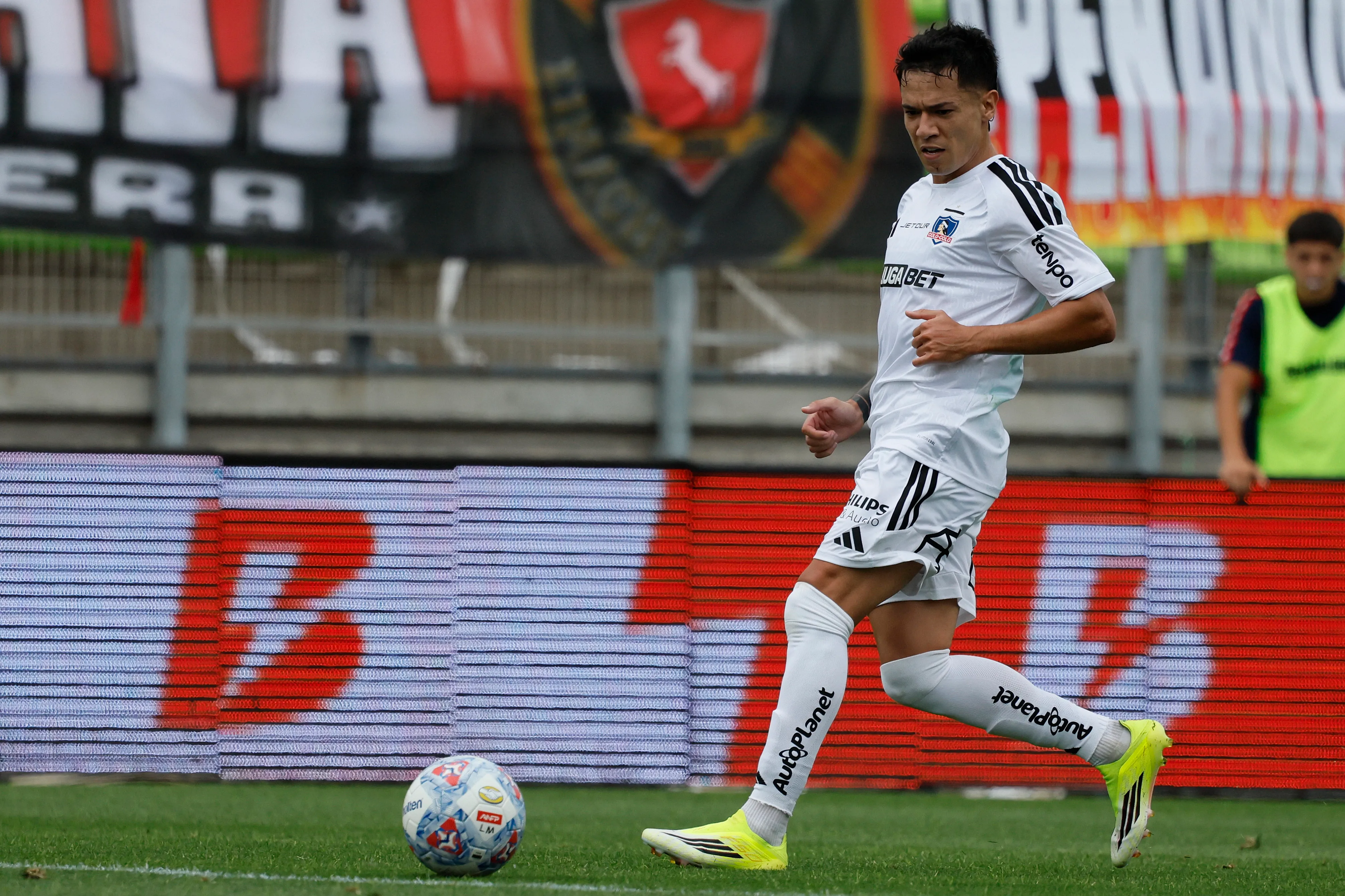 Matías Fernández ha jugado poco y nada en el Cacique