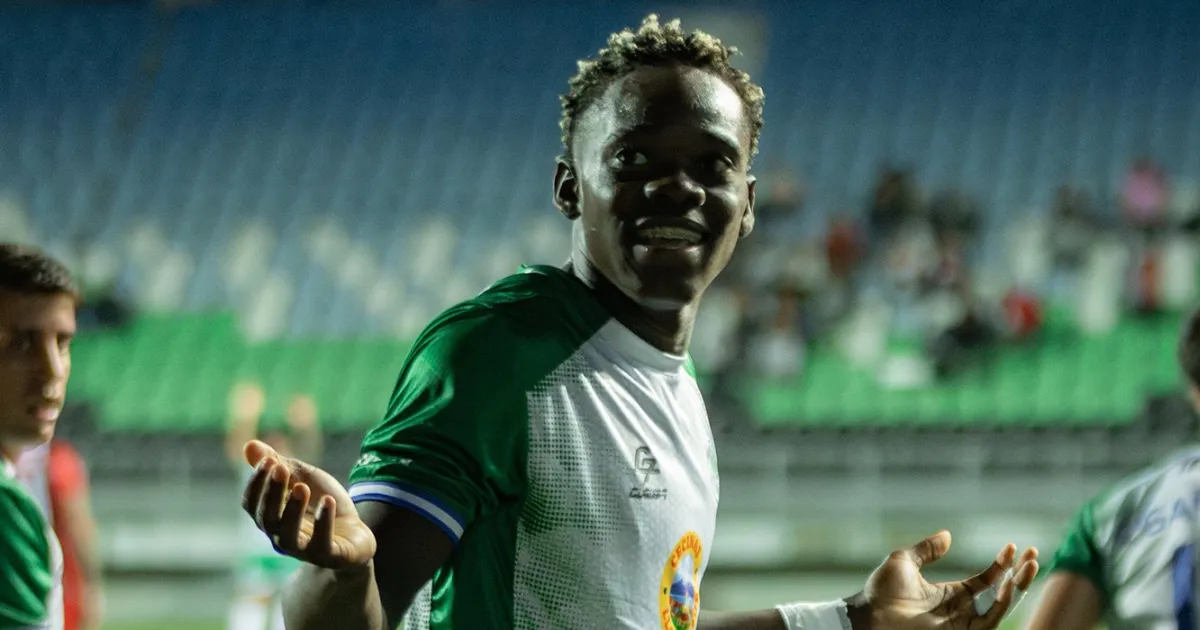 Foto: @dpmchile en X. Manley Clerveaux debuta con gol en Puerto Montt