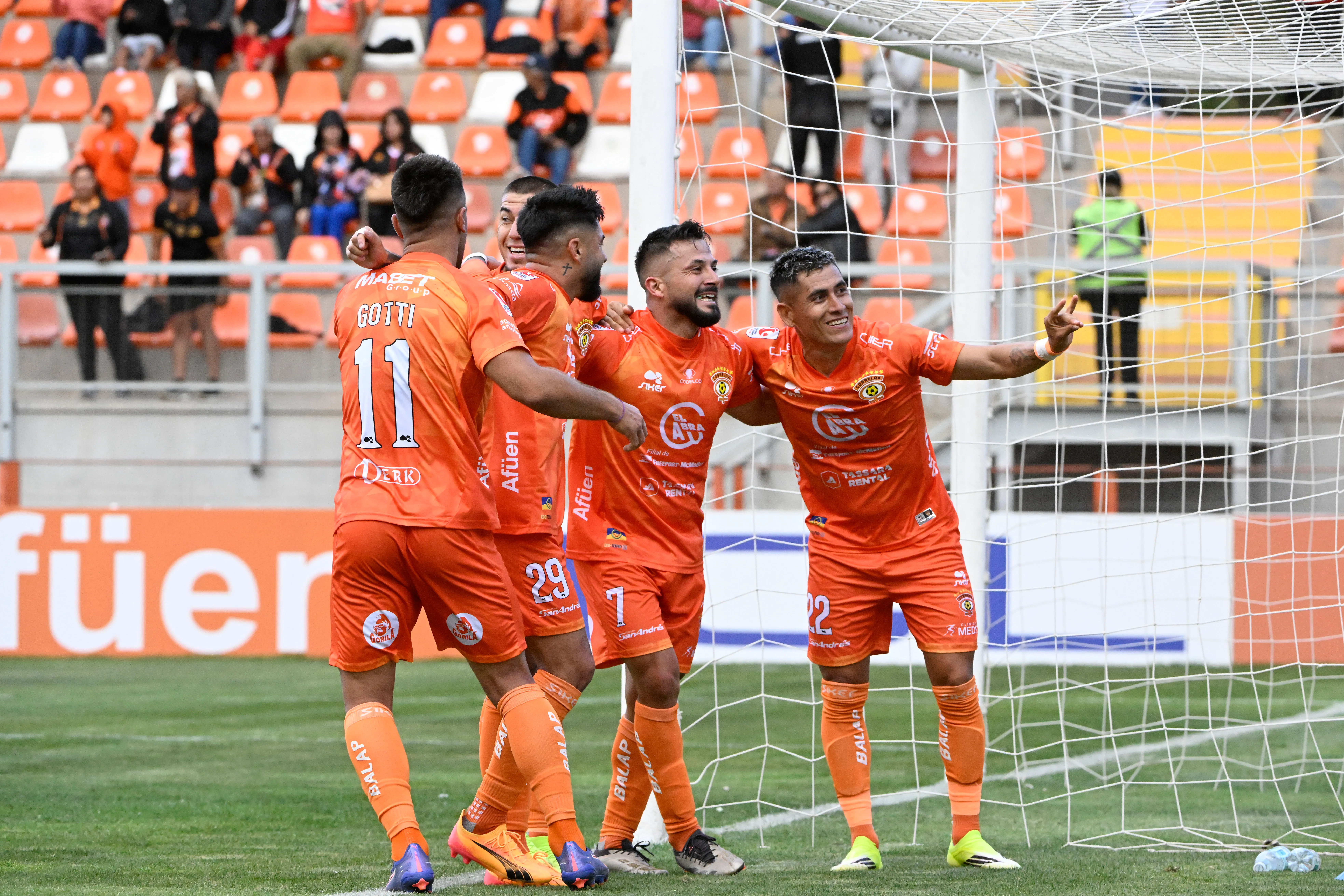 Cobreloa comenzó el torneo con una sonrisa de oreja a oreja