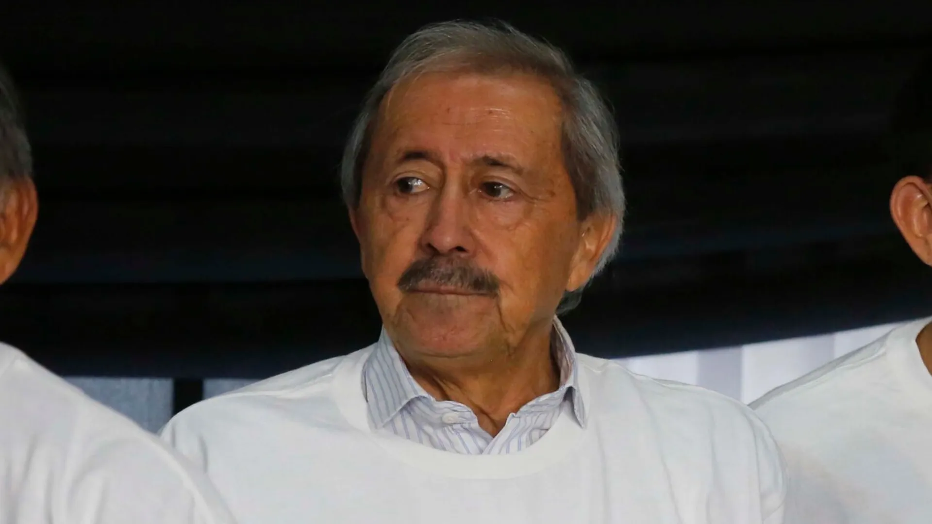 El Pollo Véliz sacó artillería pesada en contra de Arturo Vidal.