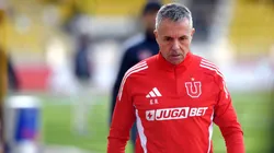 Gustavo Álvarez tiene competencia para dirigir a Newell's: otro DT con paso por Universidad de Chile.