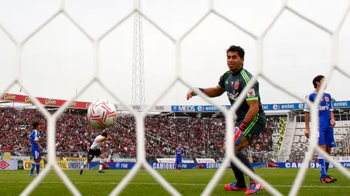 Un recordado goleador de Colo Colo no tiene equipo.
