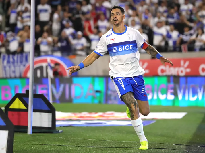 Histórico de la UC le presta el ropero completo a Zampedri tras las críticas: "A llorar a la iglesia..."