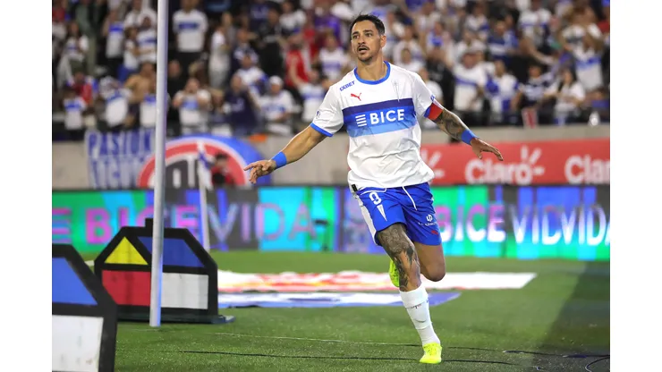 El campeón con Universidad Católica se refirió a las críticas que recibió el delantero pese a su buen momento.