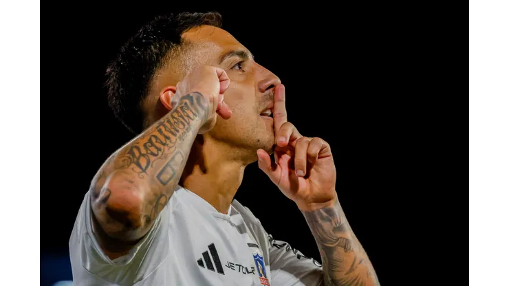 Javier Correa volverá a ser suplente en Colo Colo.