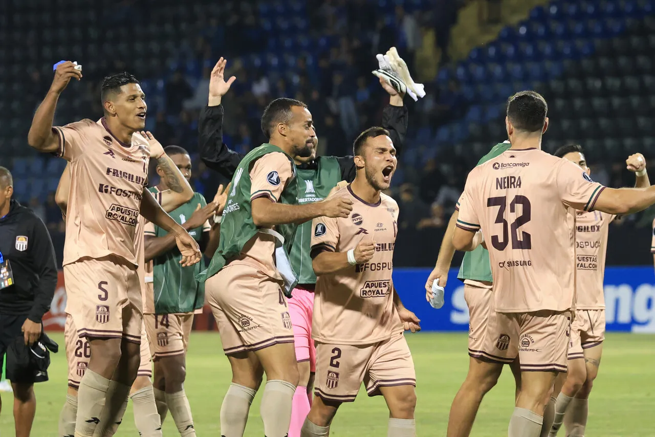 Carabobo hizo de las suyas y dejó a Huachipato fuera de la Copa Libertadores. (Foto: Photosport)