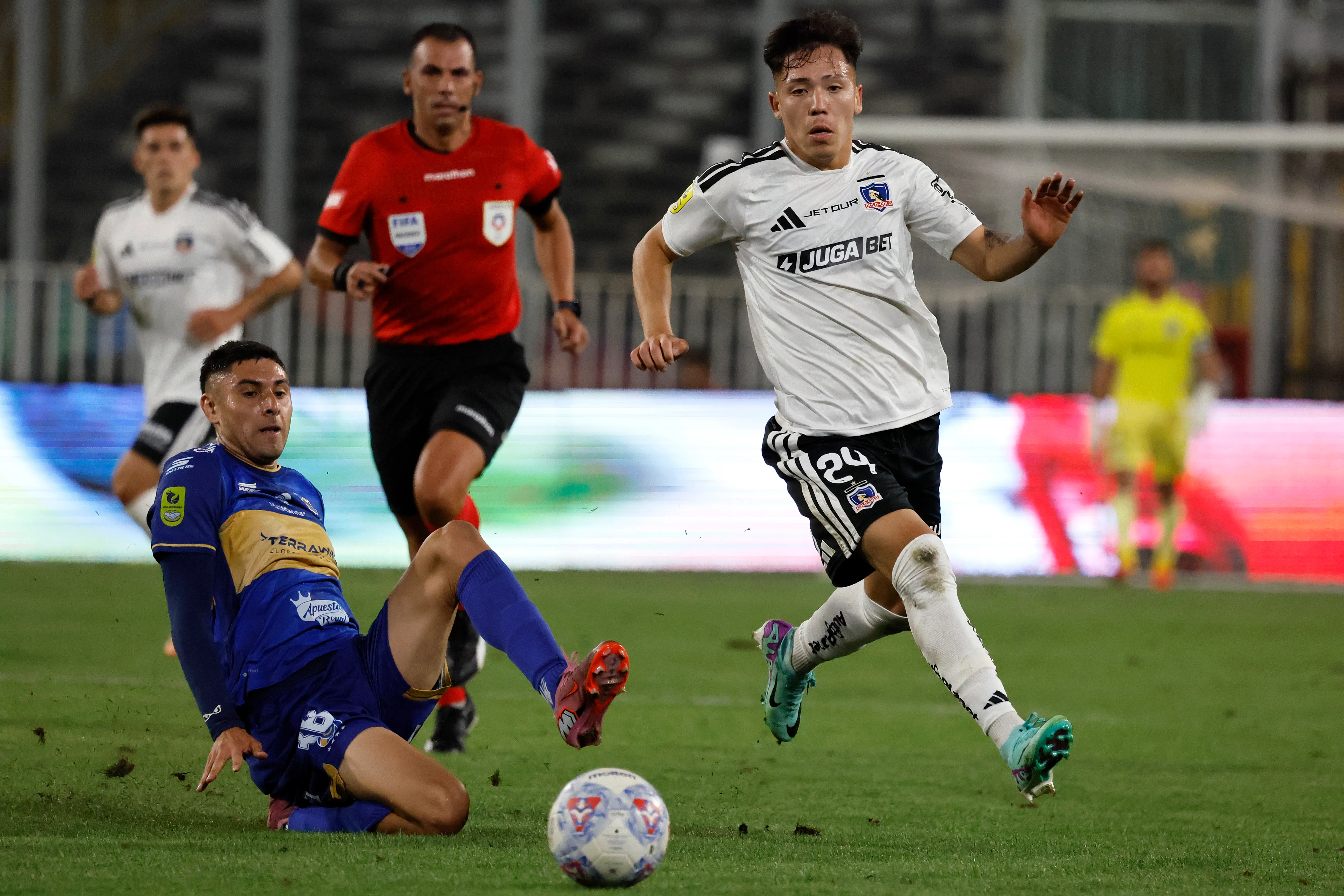 Fernando Ortiz le ha dado tiraje a Hernández, Marchant y Cuevas en Colo Colo | FOTO: Andres Pina/Photosport