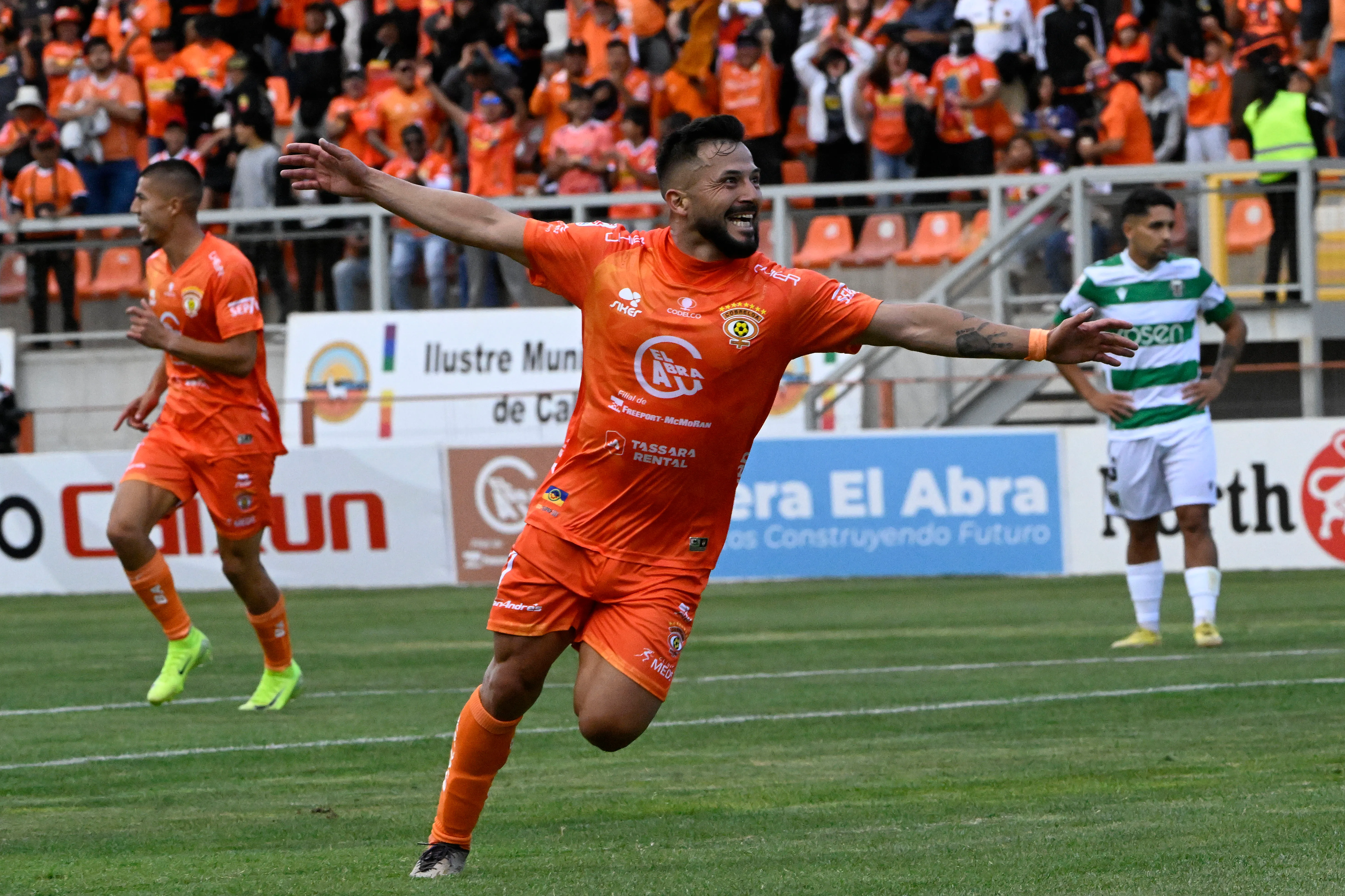 Cobreloa quiere seguir con los festejos en la Primera B