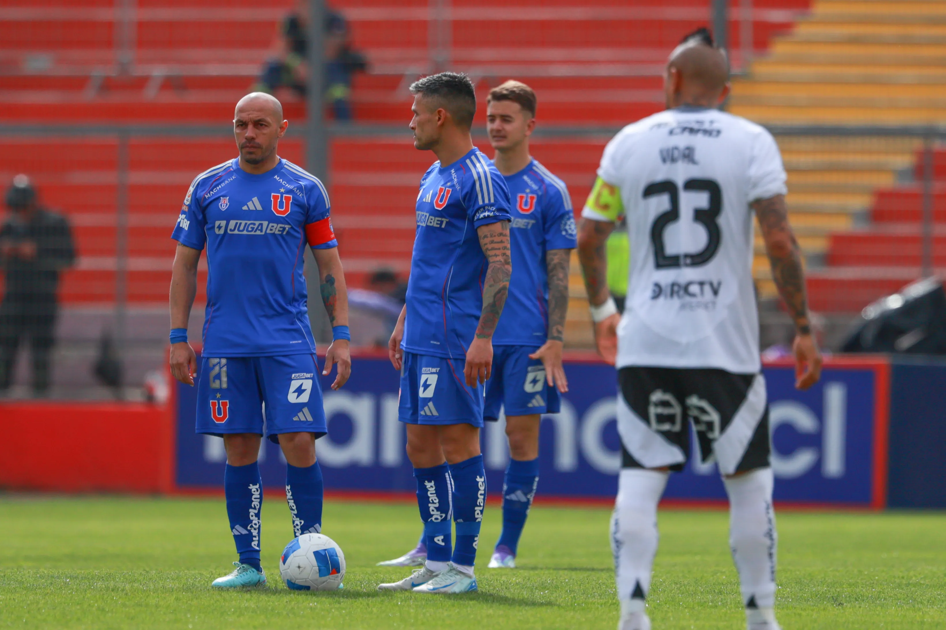 Marcelo Díaz vuelve al Monumental para un nuevo Superclásico ante Colo Colo| FOTO: Javier Vergara/Photosport