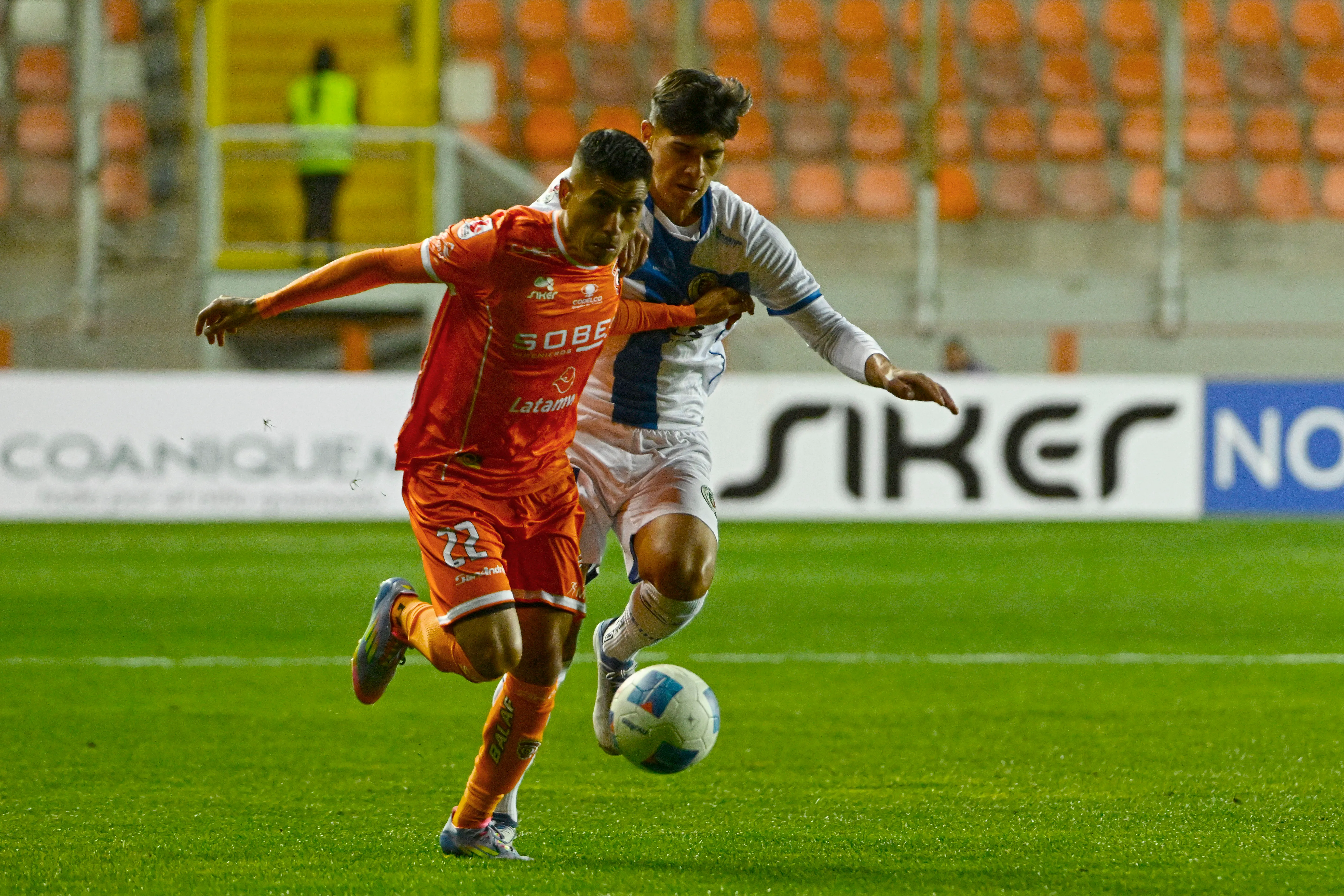Santa Cruz buscará su primera victoria en casa, mientras que Cobreloa llega motivado | FOTO: Pedro Tapia/Photosport