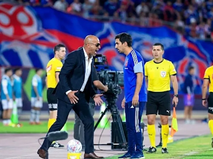 Fantasma Figueroa critica a Paqui Meneghini